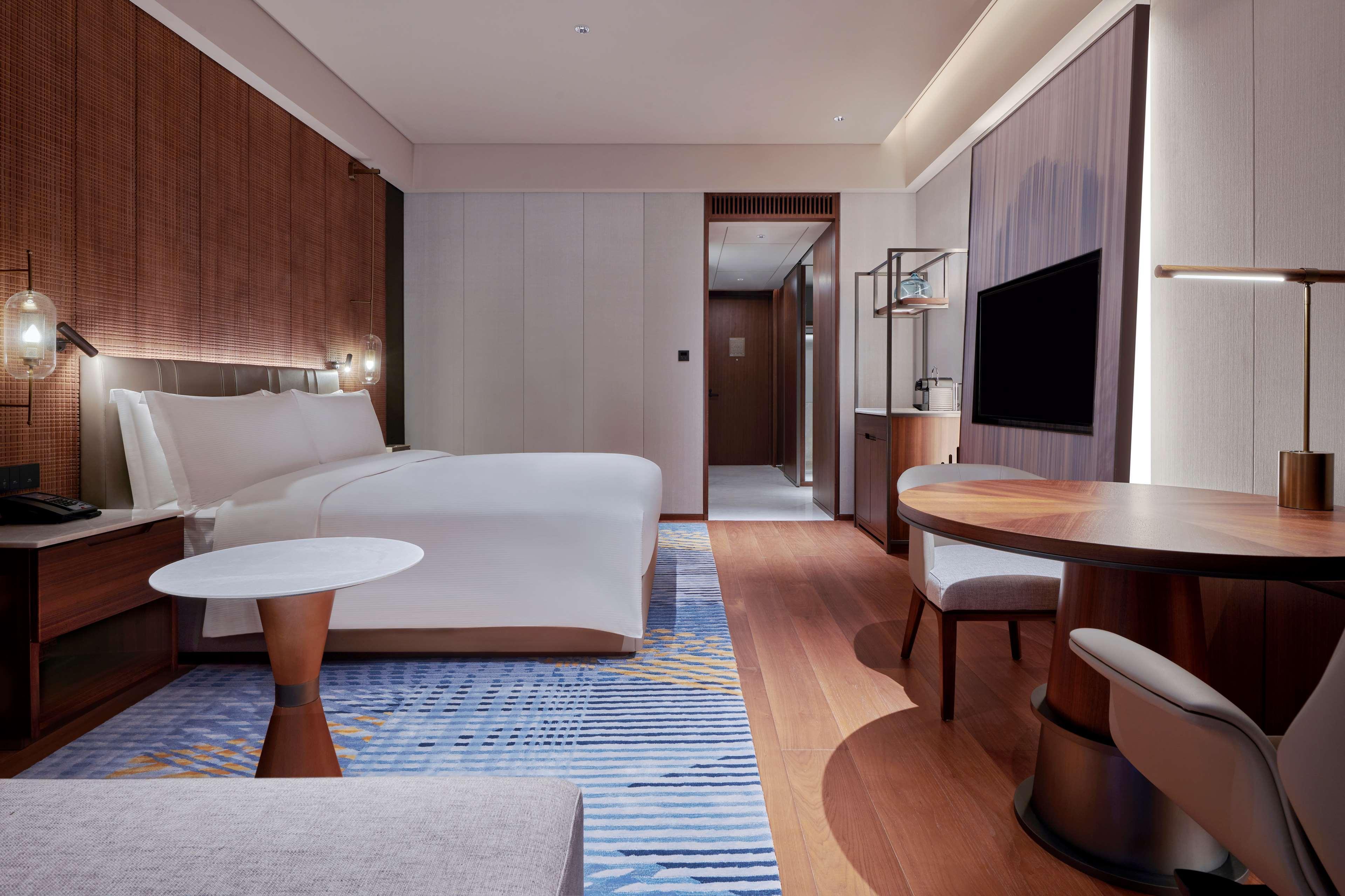 Hilton Chongqing Liangjiang New Area Hotel Exterior photo