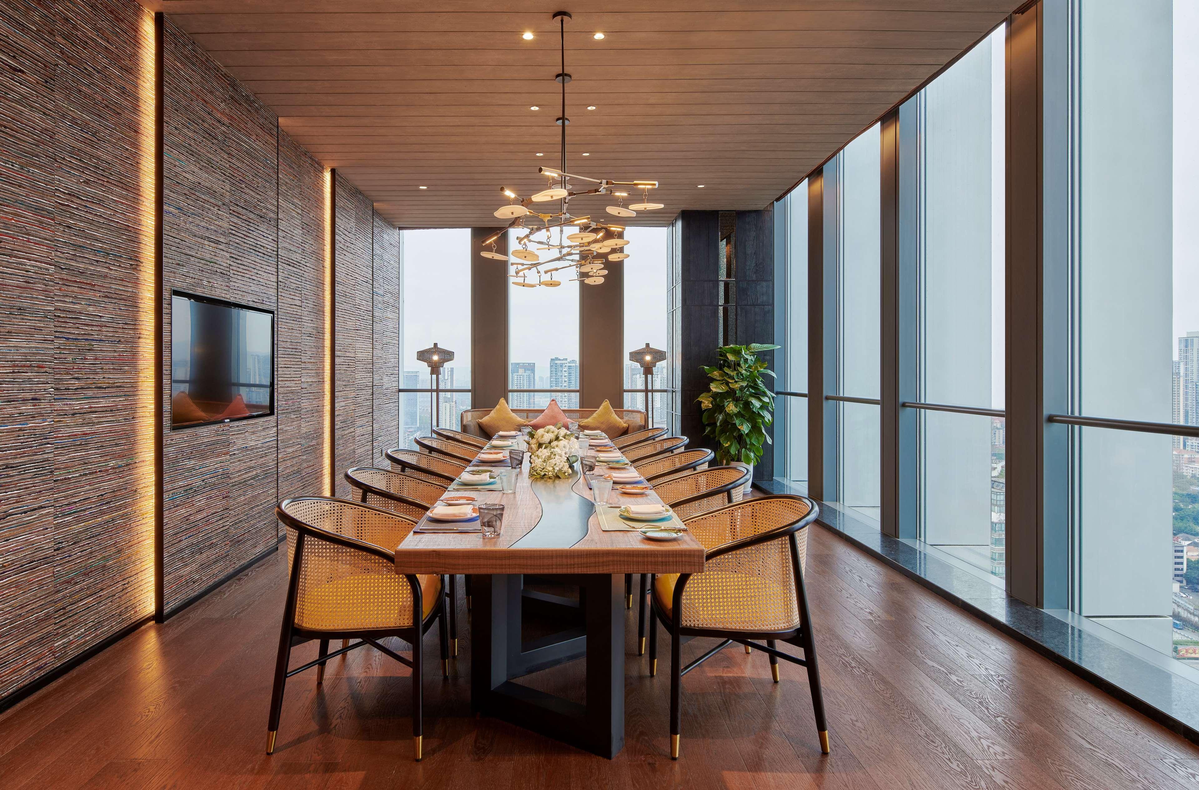 Hilton Chongqing Liangjiang New Area Hotel Exterior photo