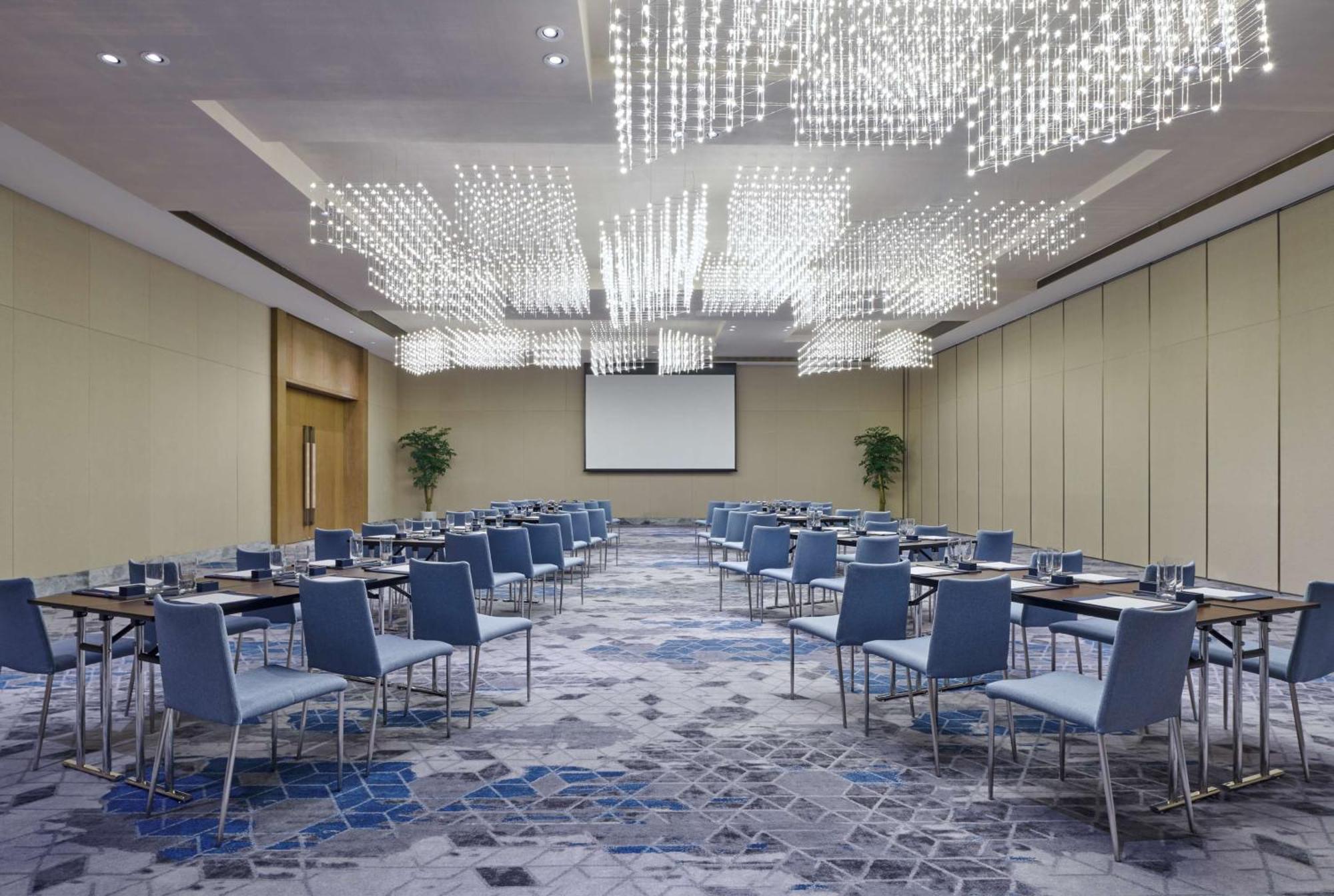 Hilton Chongqing Liangjiang New Area Hotel Exterior photo